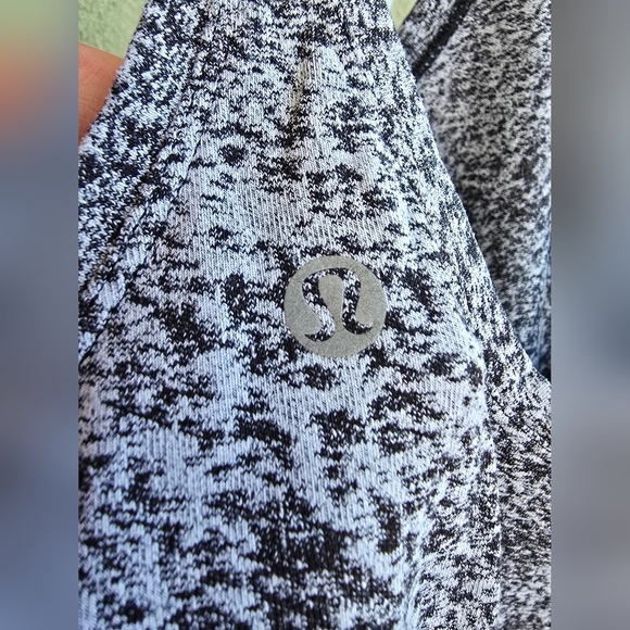 Lululemon Athletica Black and White Speckled Tank Top - Picture 3 of 3